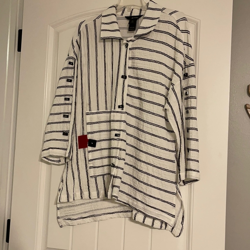 Ali Miles Top